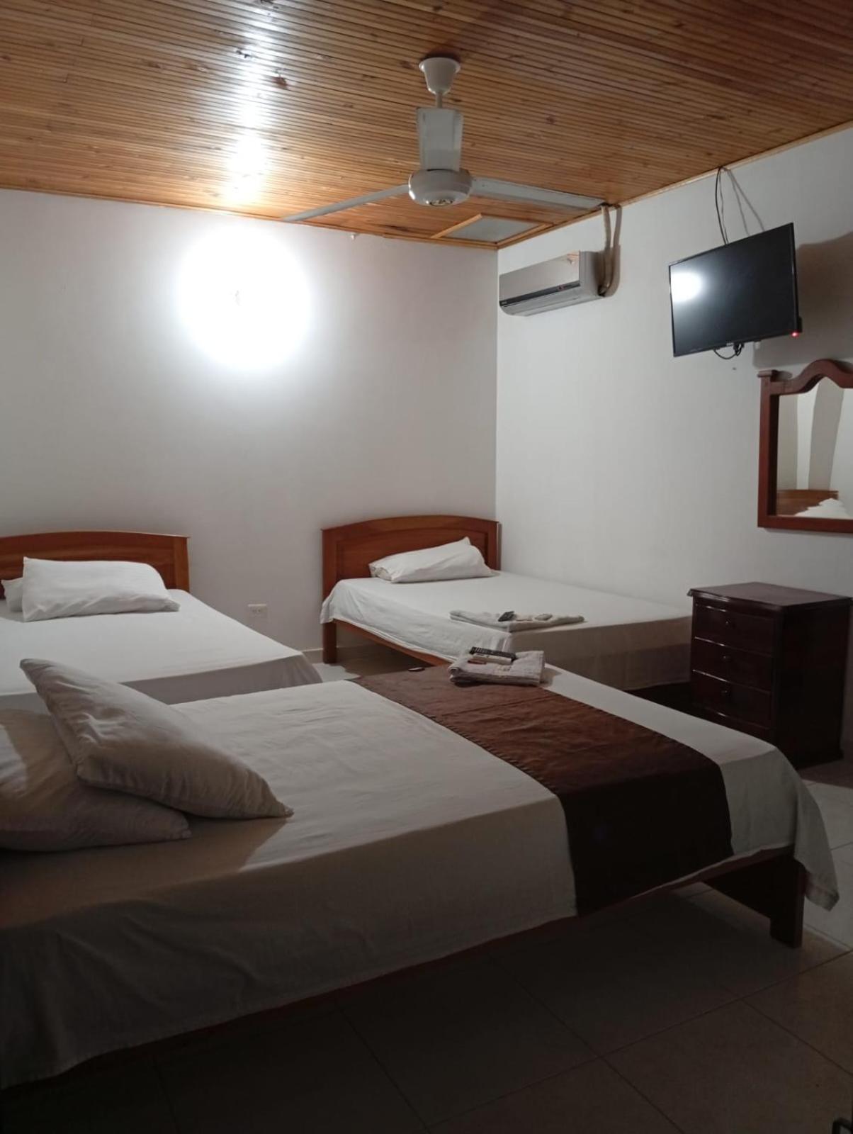 Hotel Kerana Moon Puerto Boyaca Екстериор снимка